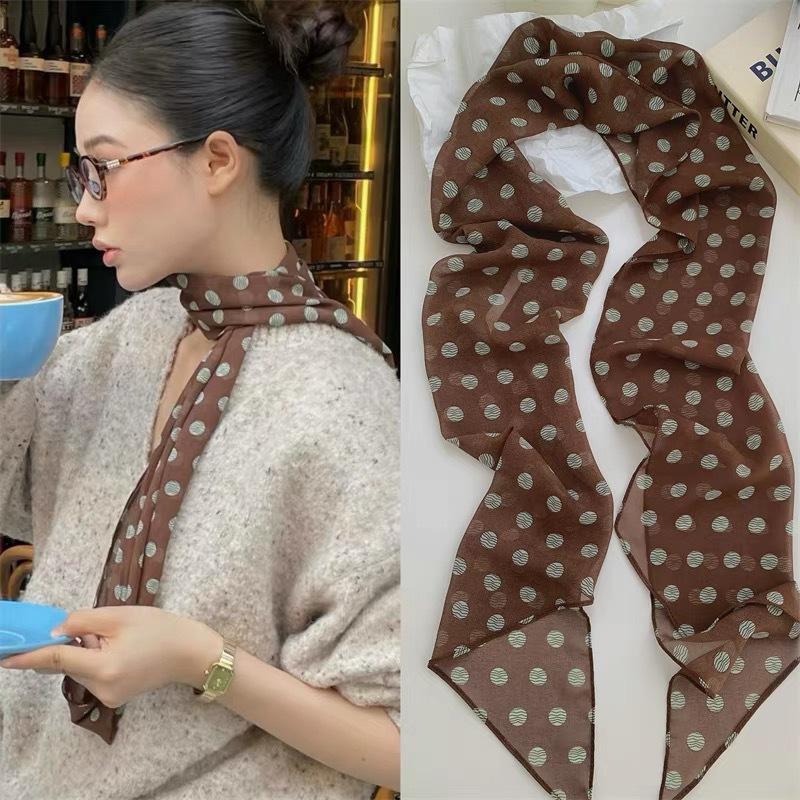 Seidenschal mit gepunktetem Bl – Ascot Neck Scarf Bewertung und Preis