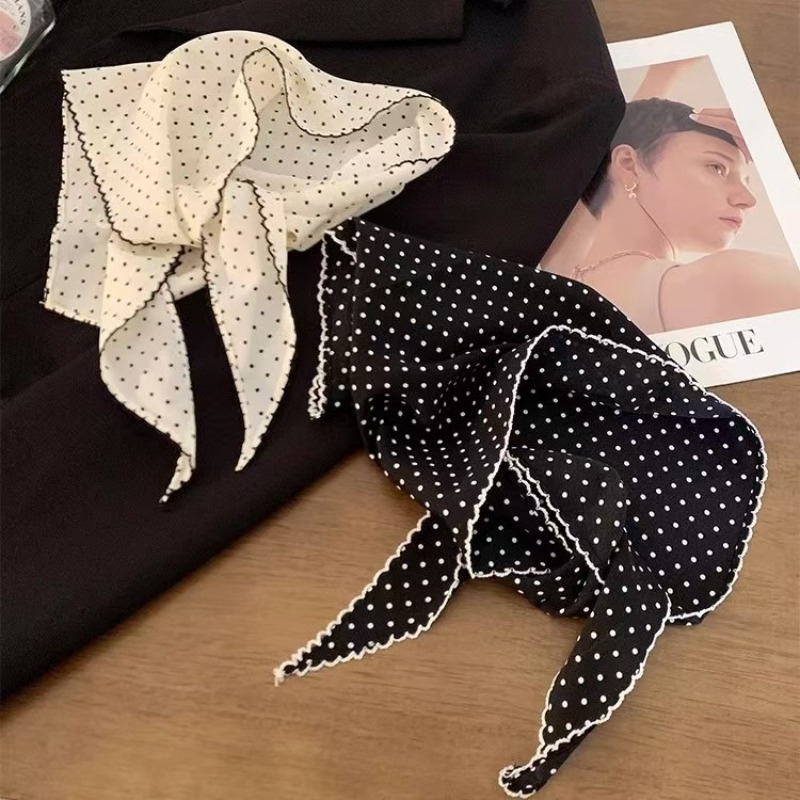 Schwarz-weiß gepunkteter Schal – Ascot Neck Scarf Bewertung und Preis